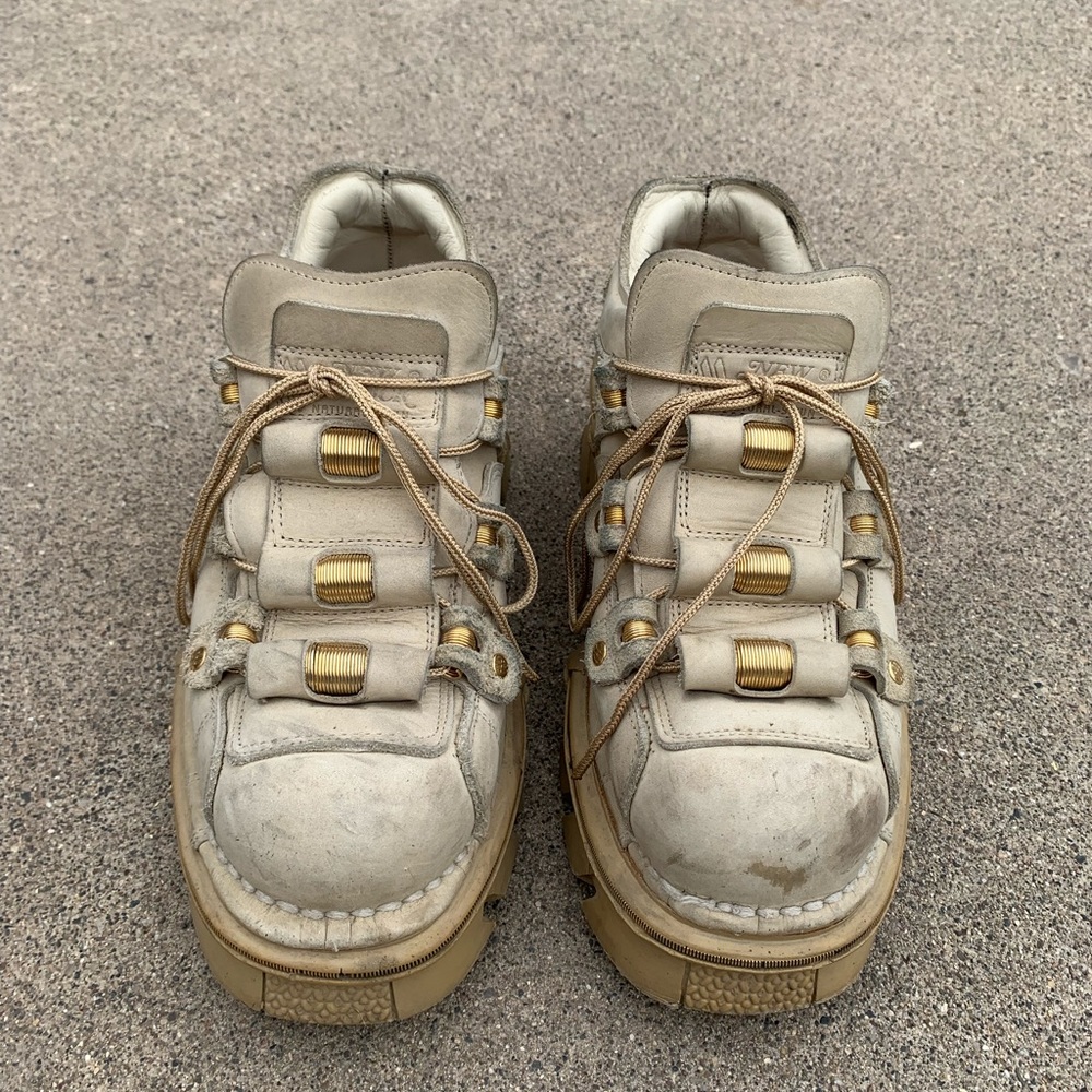 Rare tan new rocks, size 8.5 fit like a 9